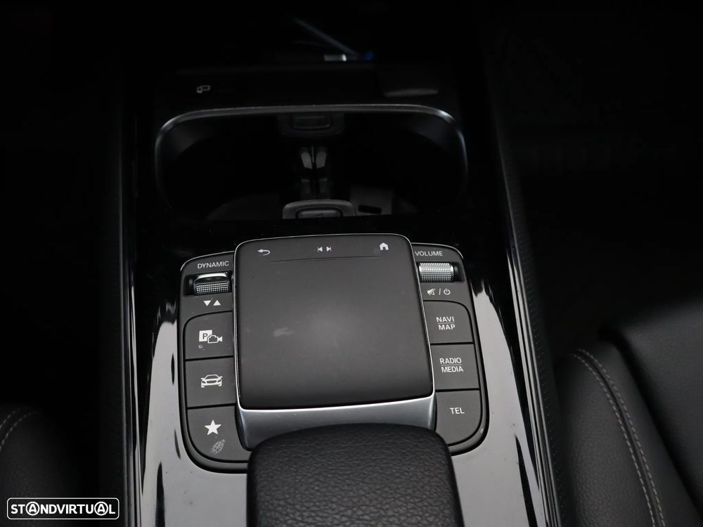Mercedes-Benz GLA 250 e 8G-DCT Style - 27