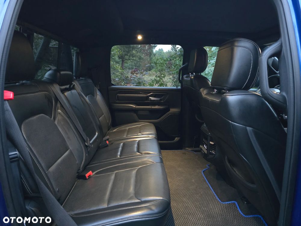 Dodge RAM 5.7 4x4 - 17