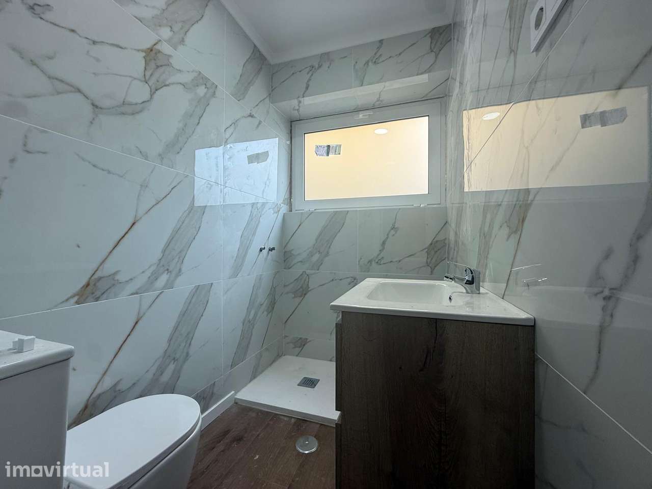 Apartamento T2 na Penha de Franca com acesso ao quintal - Grande imagem: 5/22