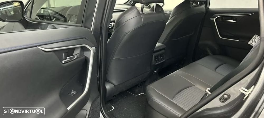 Toyota RAV4 - 11