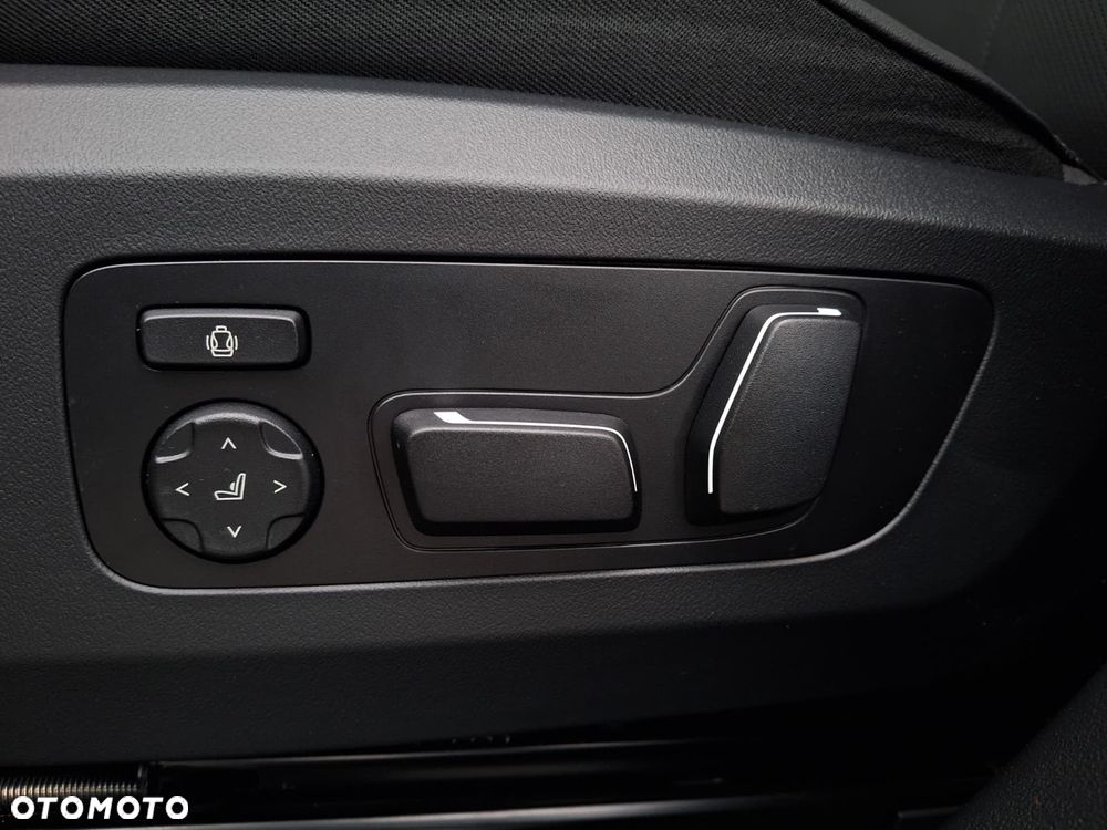 BMW X3 xDrive20 mHEV - 26