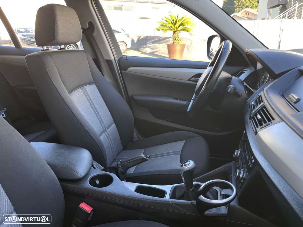 BMW X1 18 d sDrive Line Sport - 44