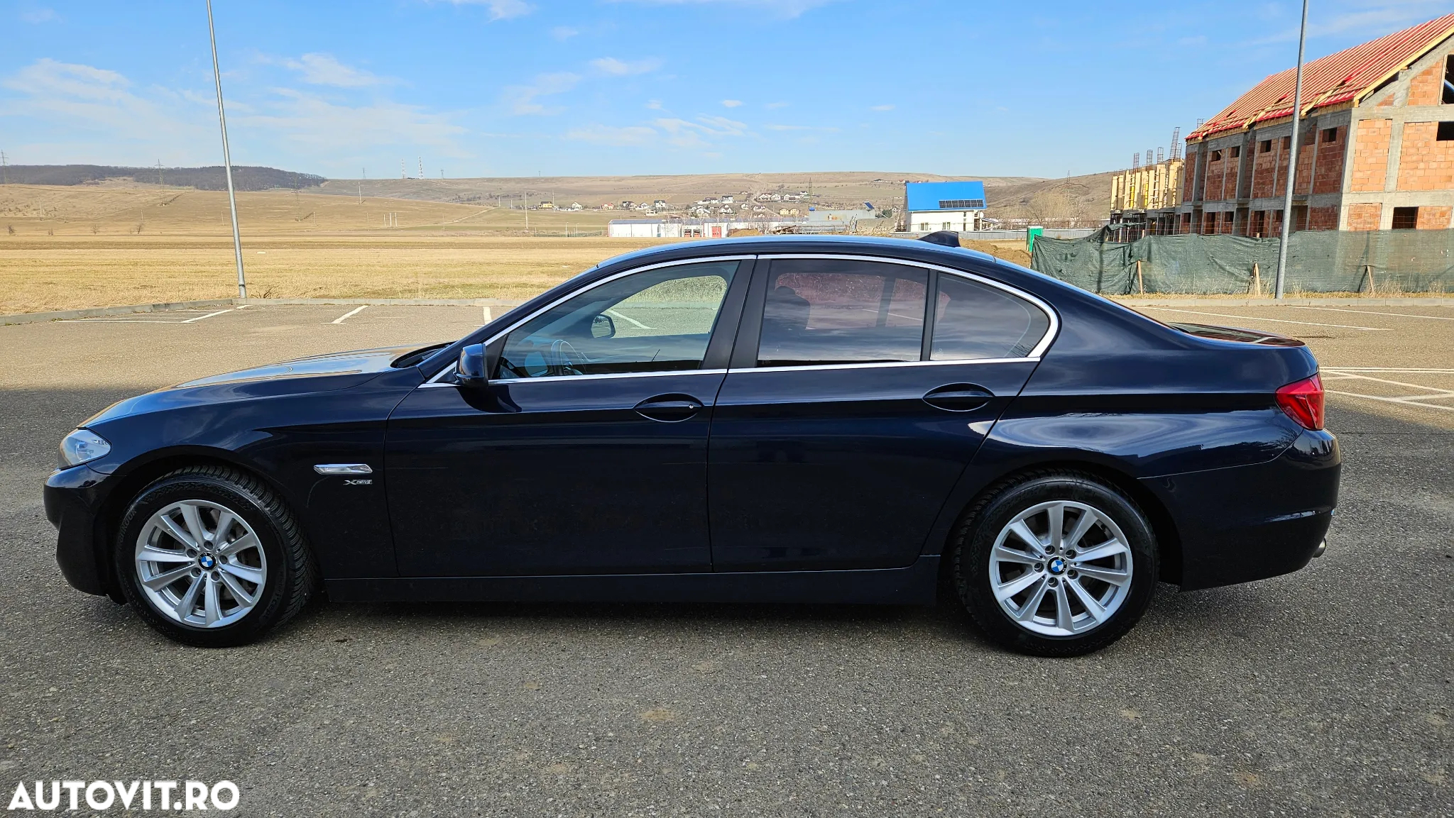 BMW Seria 5 525d xDrive - 6
