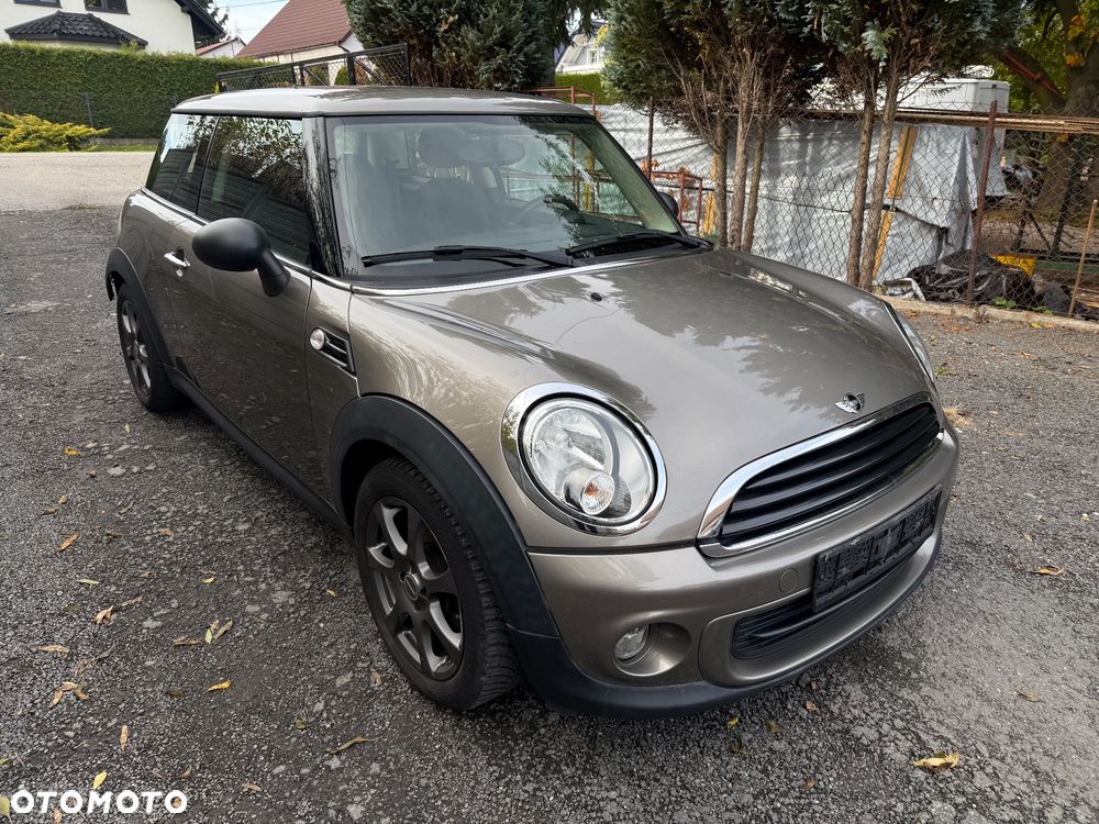 Mini One 2012 photo 5