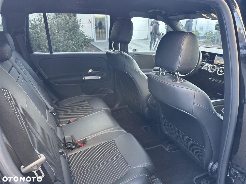 Mercedes-Benz EQB - 15