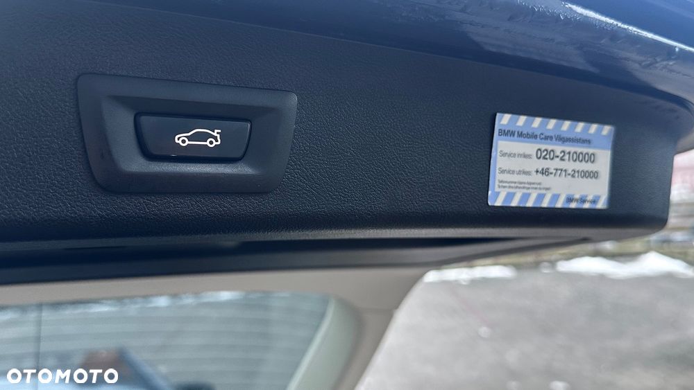 BMW Seria 5 520d Sport Line - 12