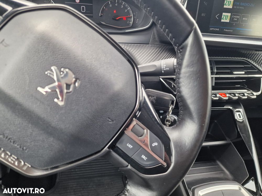 Peugeot 2008 BlueHDi 100 STOP & START Allure - 11