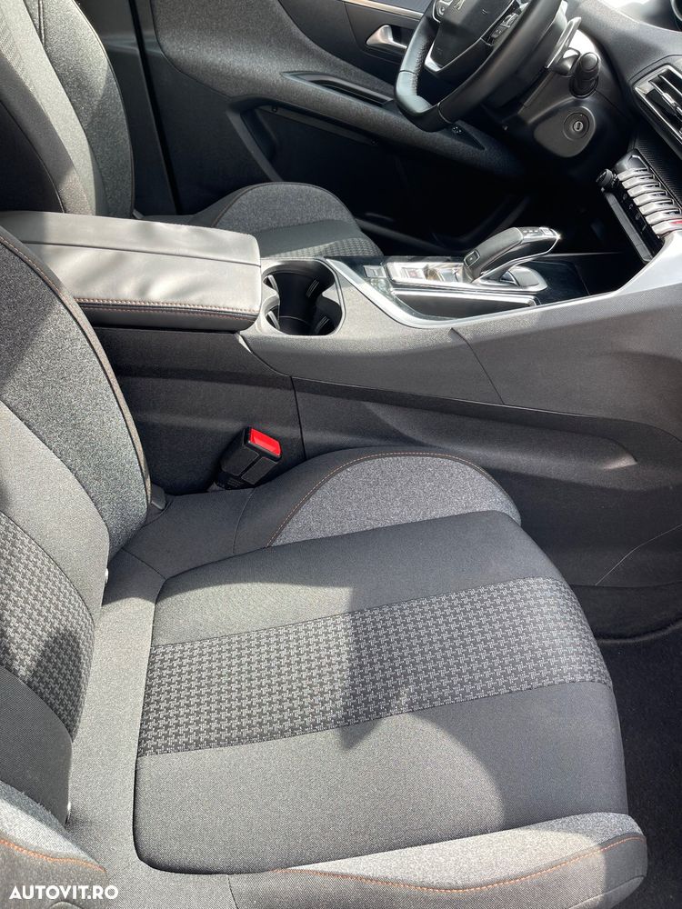 Peugeot 3008 1.5 BlueHDI S&S EAT8 Allure - 8