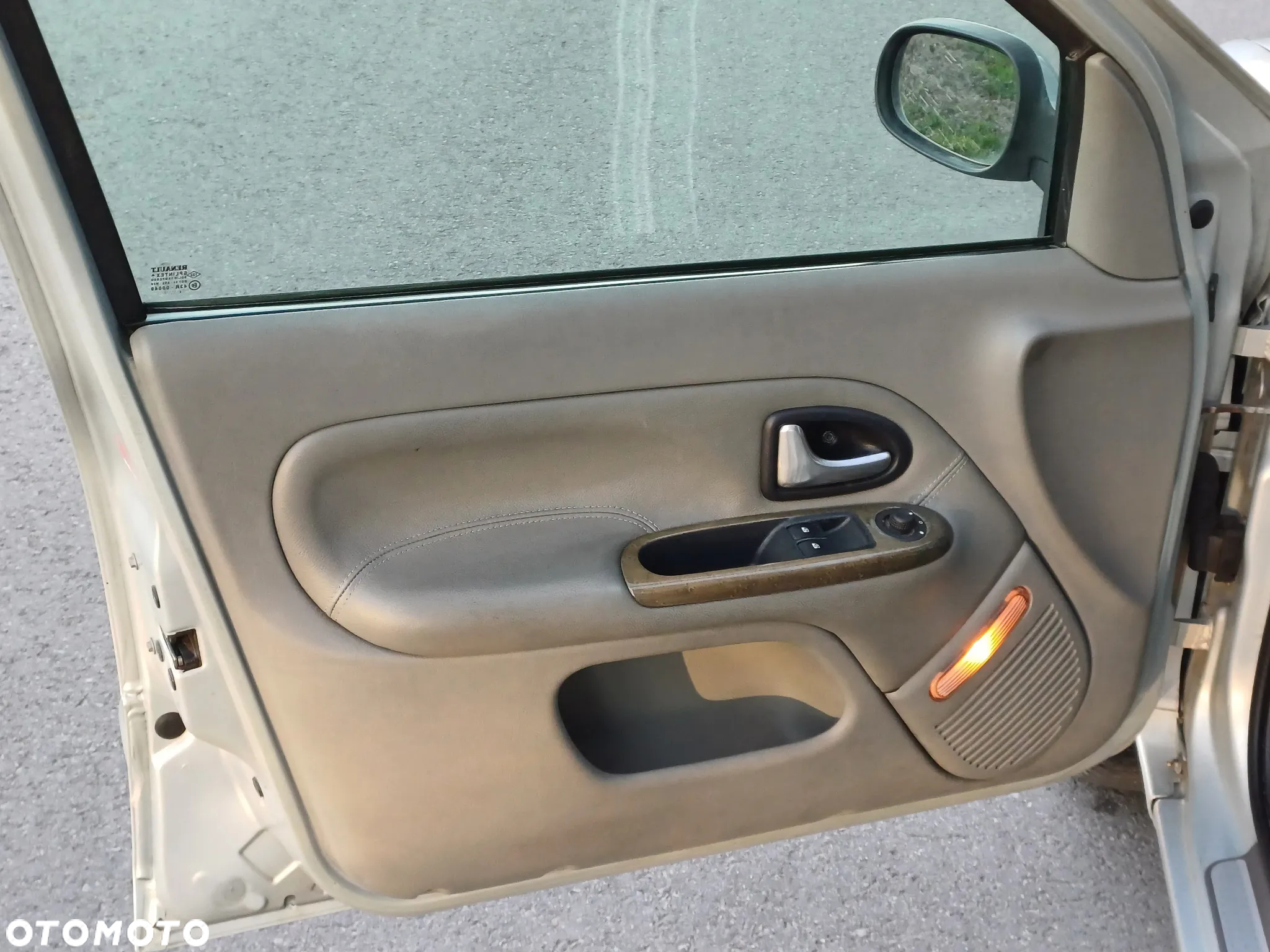 Renault Clio - 17