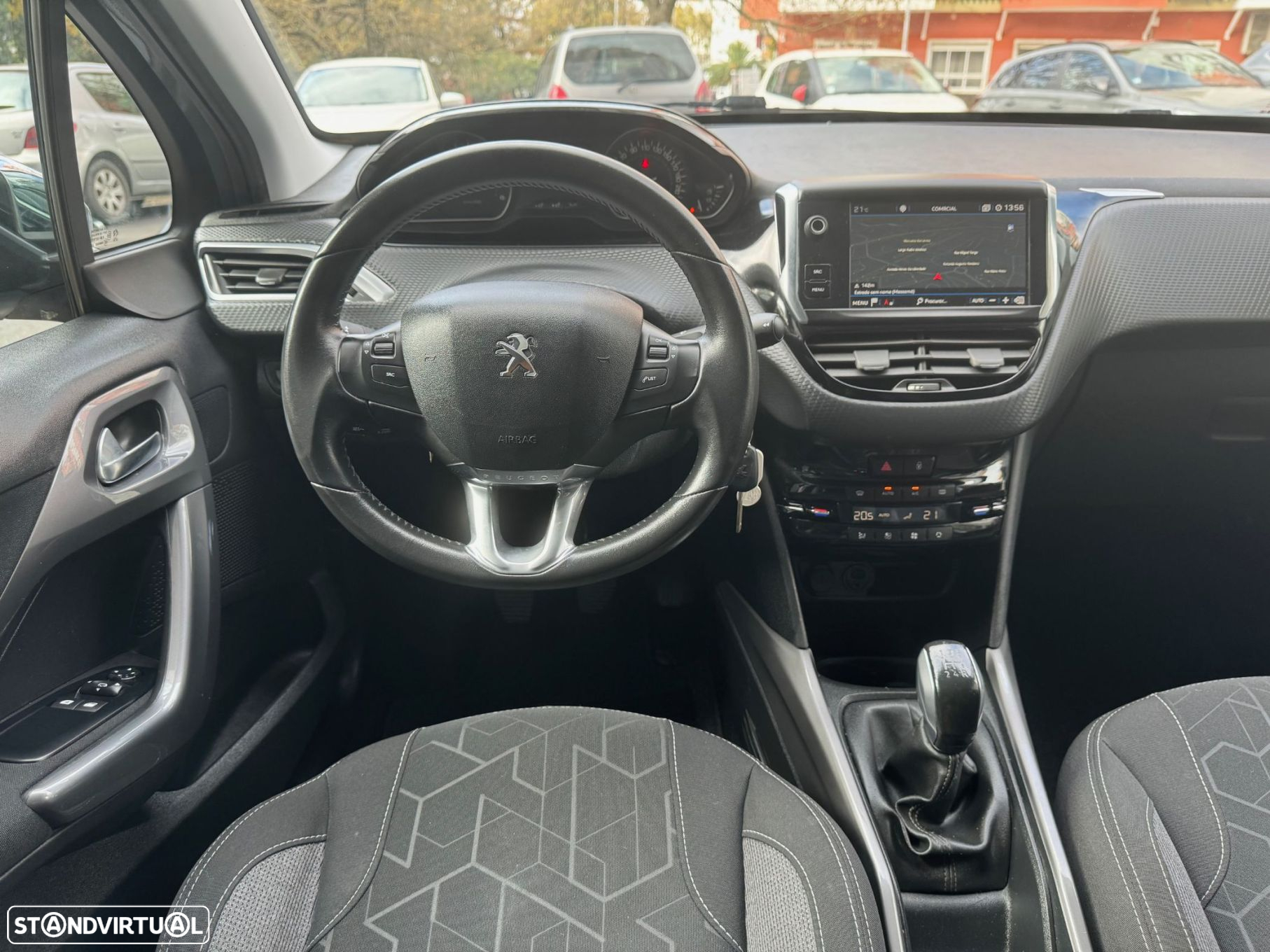 Peugeot 2008 1.6 BlueHDi Style - 10