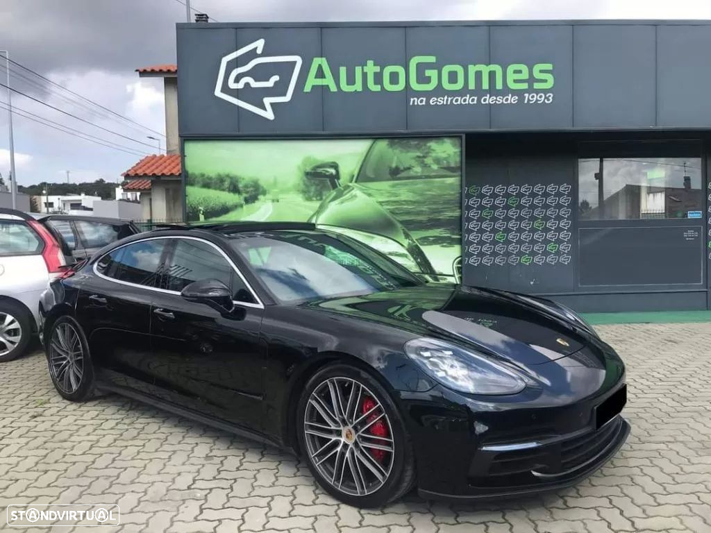 Porsche Panamera 4 S - 10