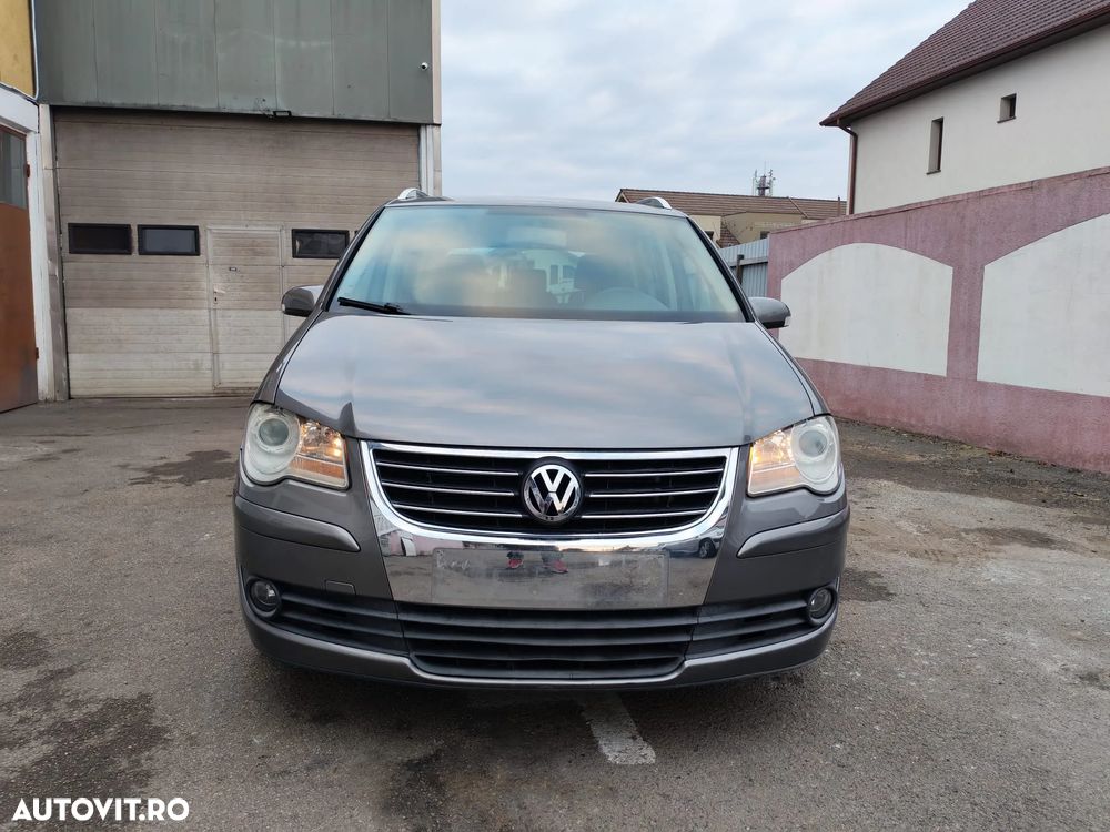 Volkswagen Touran 1.9 TDI DSG Highline - 3