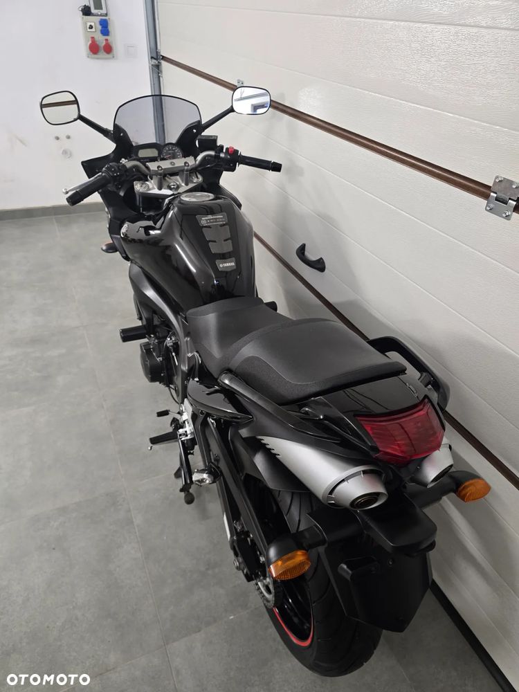Yamaha FZ6 - 11