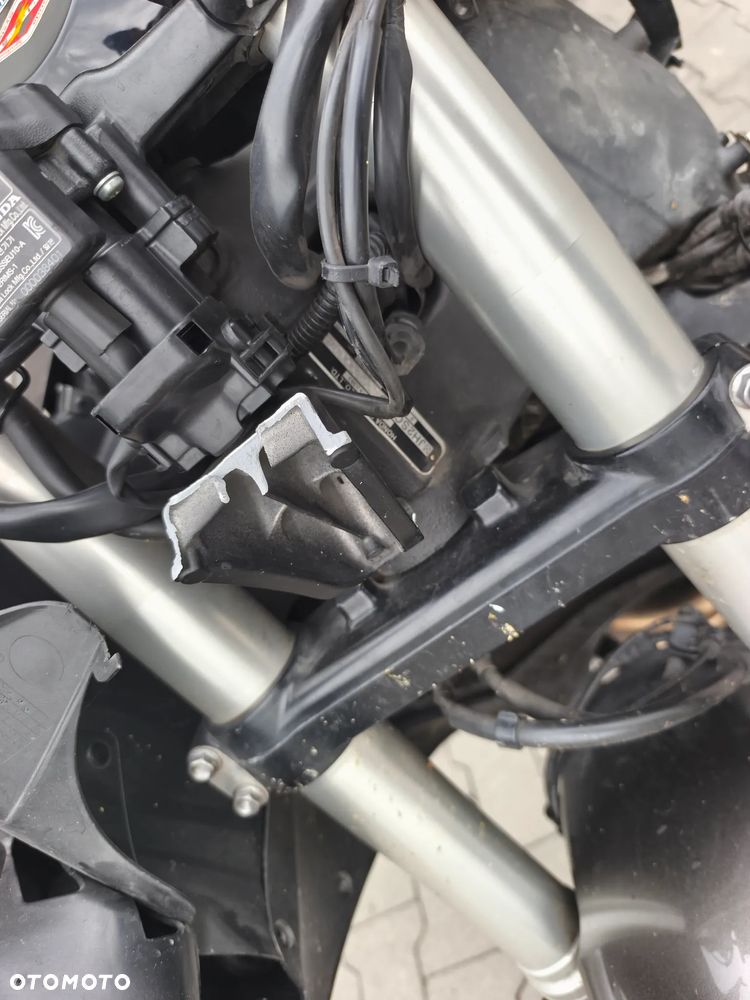 Honda VFR - 31