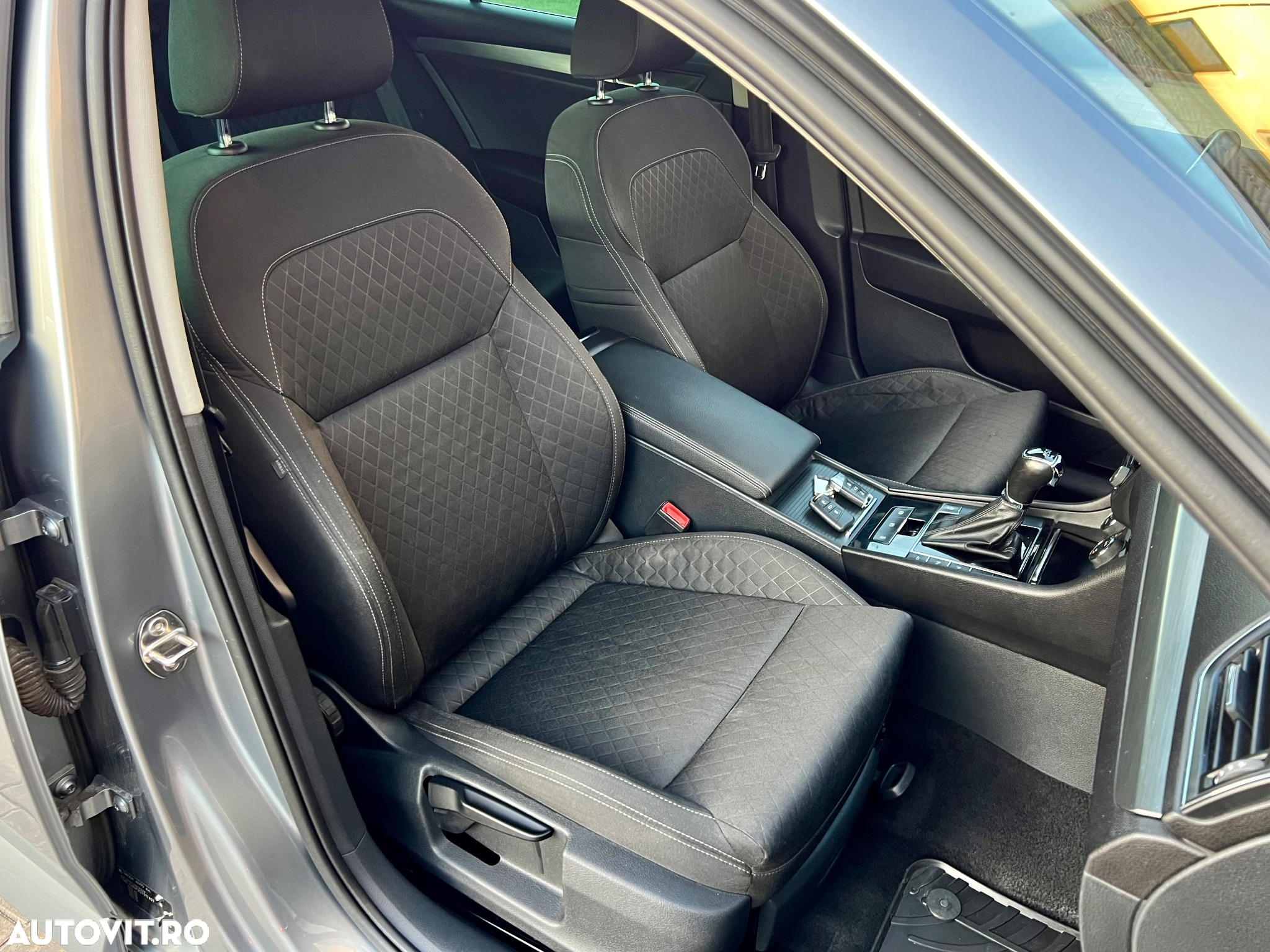 Skoda Superb Combi 1.6 TDI DSG Ambition - 37