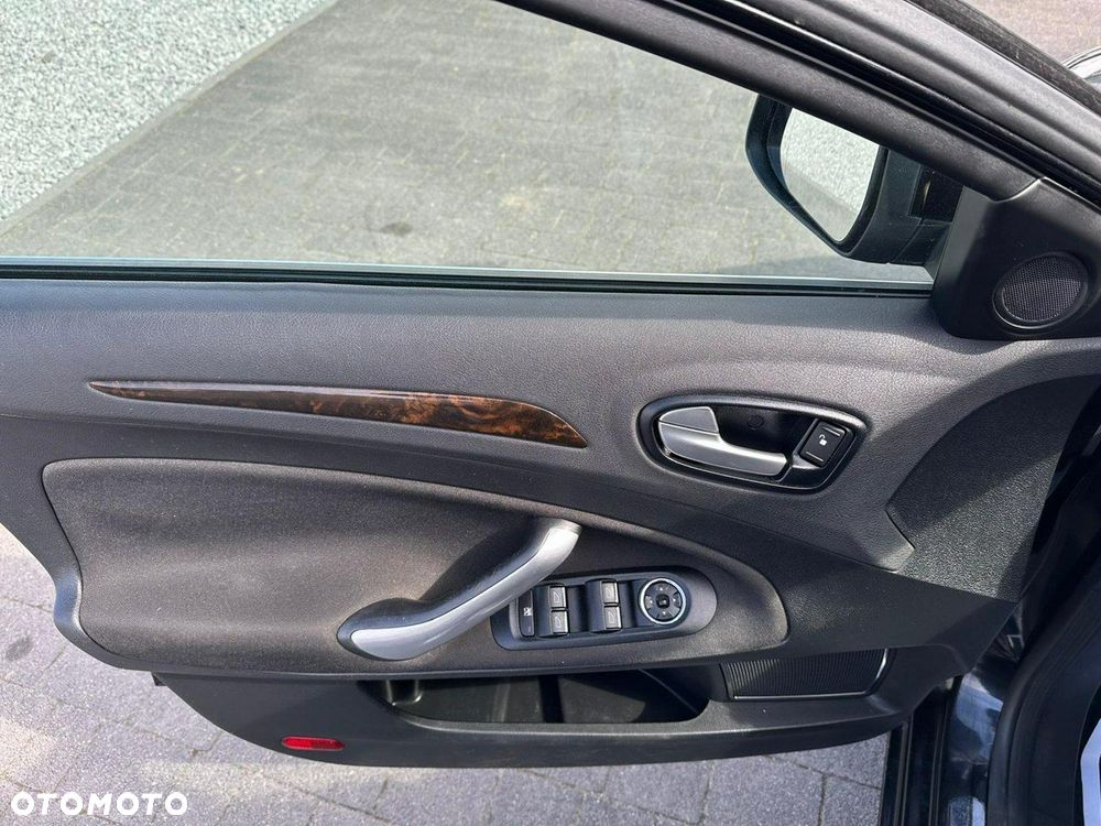 Ford Mondeo - 21