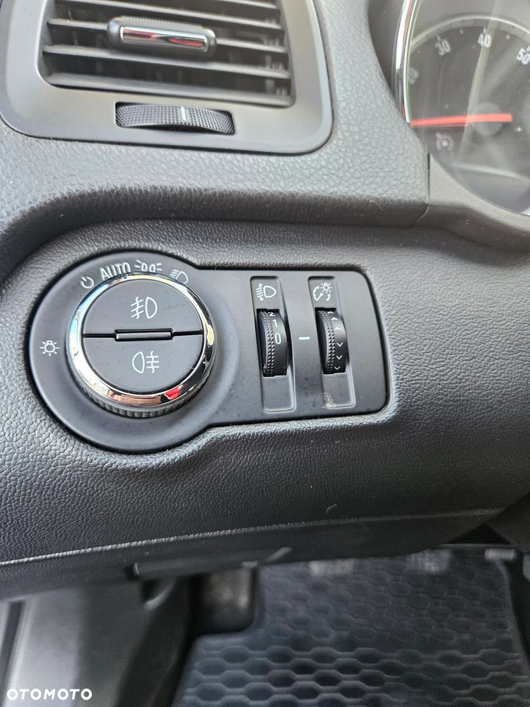 Opel Insignia 1.6 T Edition - 29