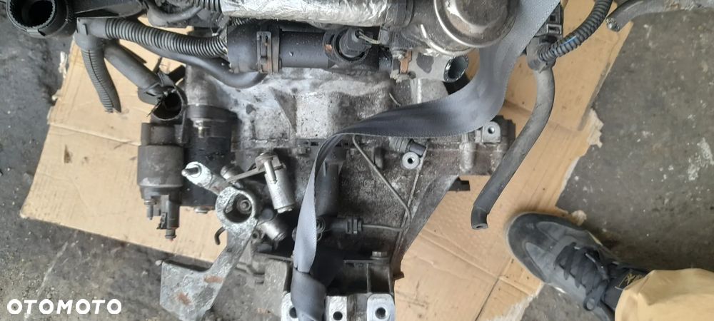 SILNIK VOLKSWAGEN GOLF V 1.6 MPI BGU - 7