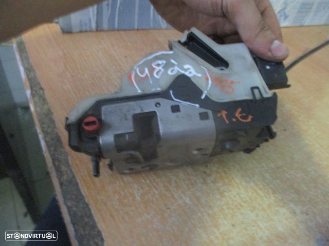 Fecho 9688080880 PEUGEOT 208 2014 1.4HDI 70CV 5P BRANCO Te 5 Pinos - 4