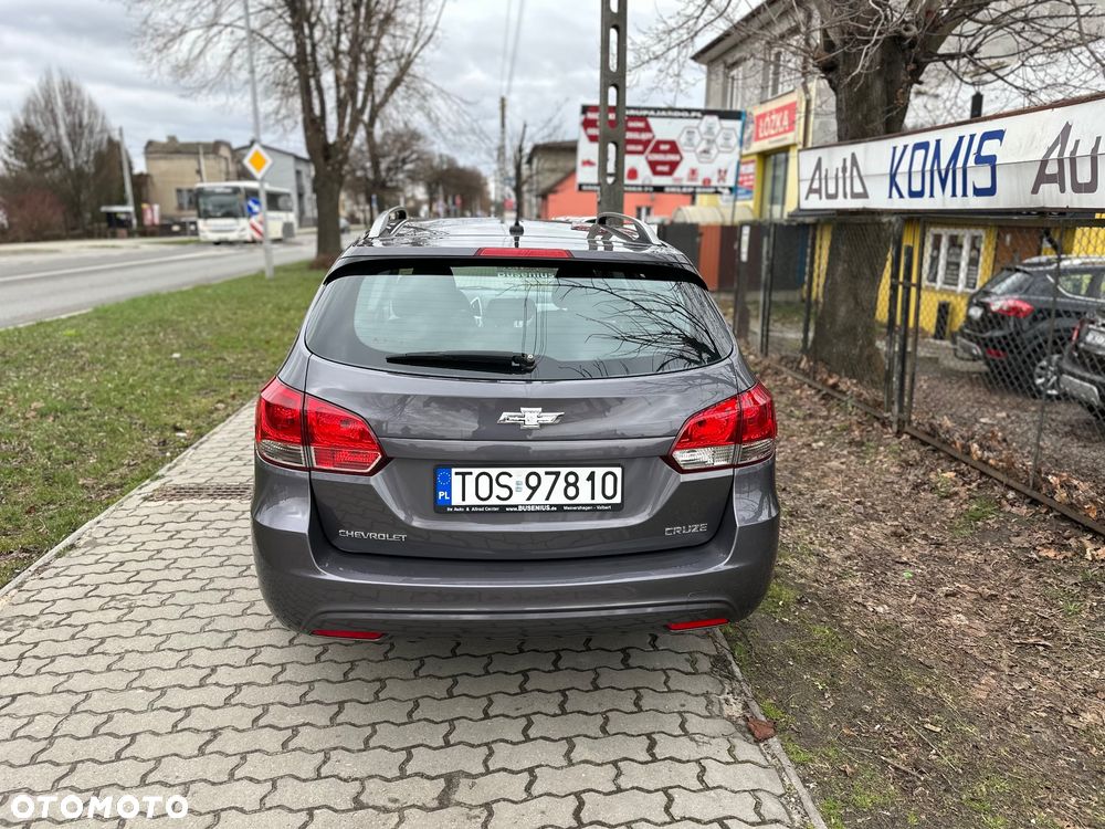 Chevrolet Cruze 1.6 LT - 9
