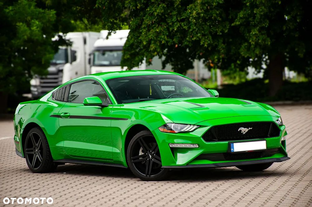 Ford Mustang - 8