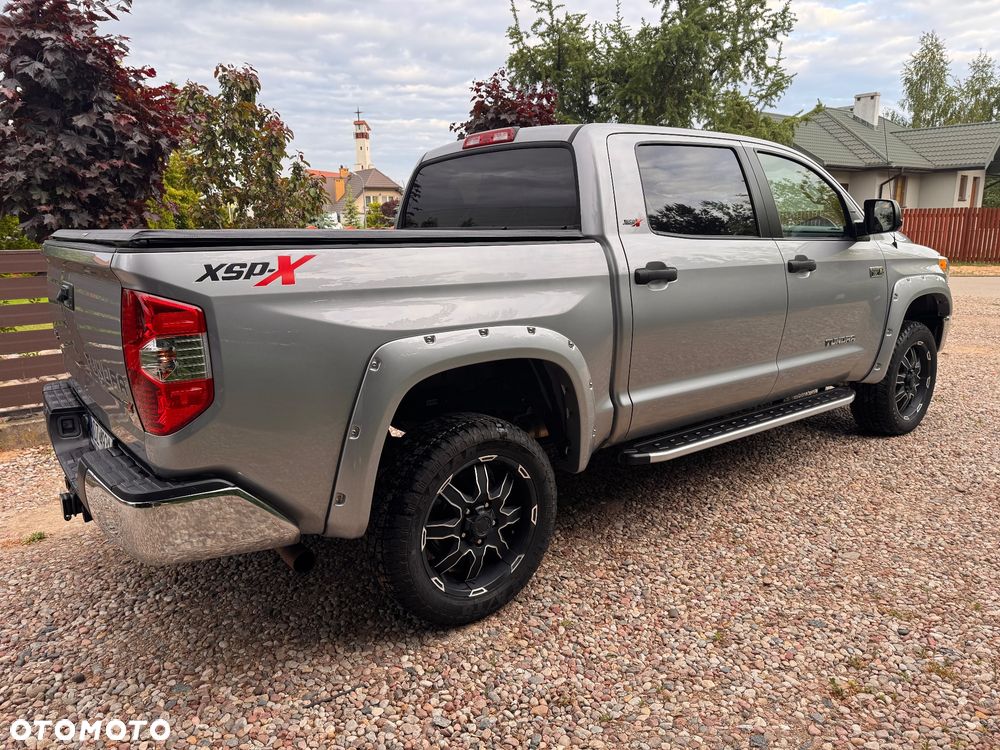 Toyota Tundra - 5