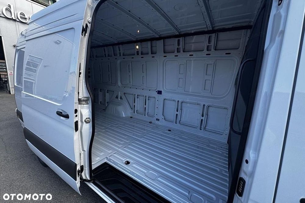 Mercedes-Benz Sprinter 317 CDI Długi PRO AUT 1.9 170KM - 17