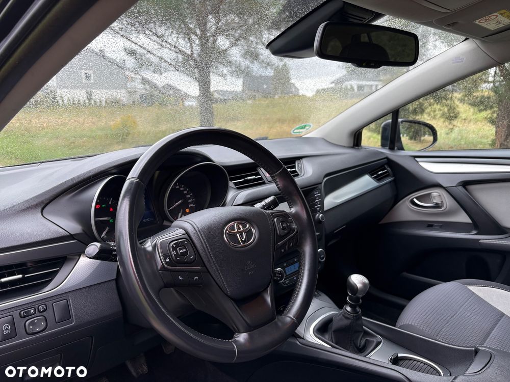 Toyota Avensis Touring Sports 2.0 D-4D Edition S+ - 22