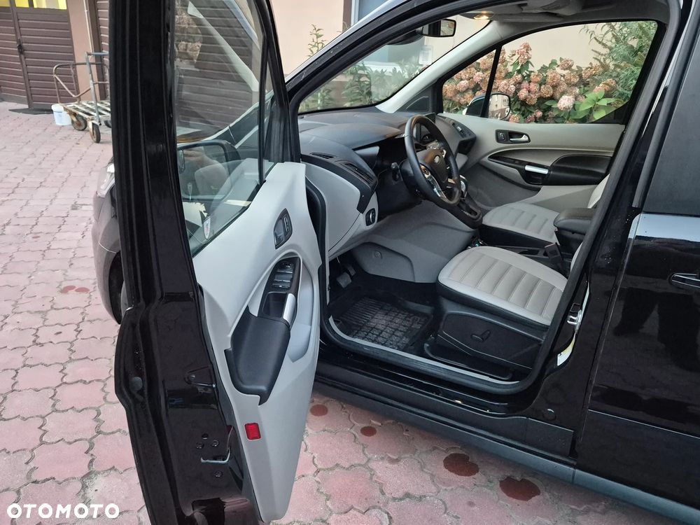 Ford Tourneo Connect Grand - 8