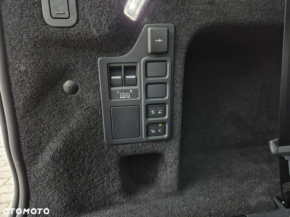 Land Rover Discovery - 36