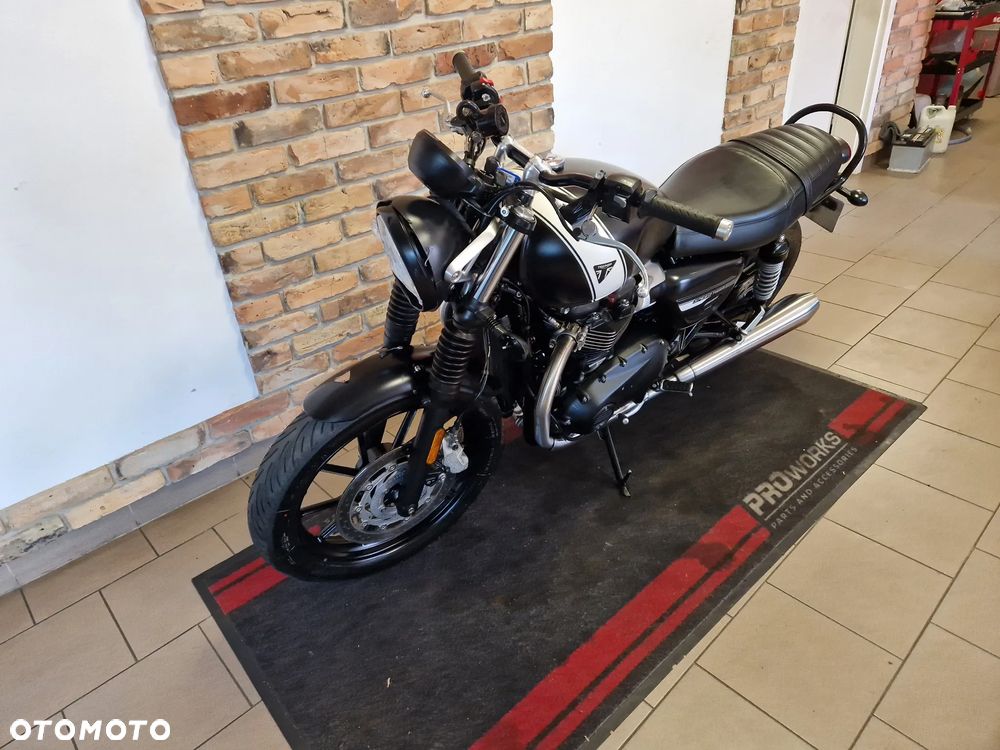Triumph Speed Twin - 12