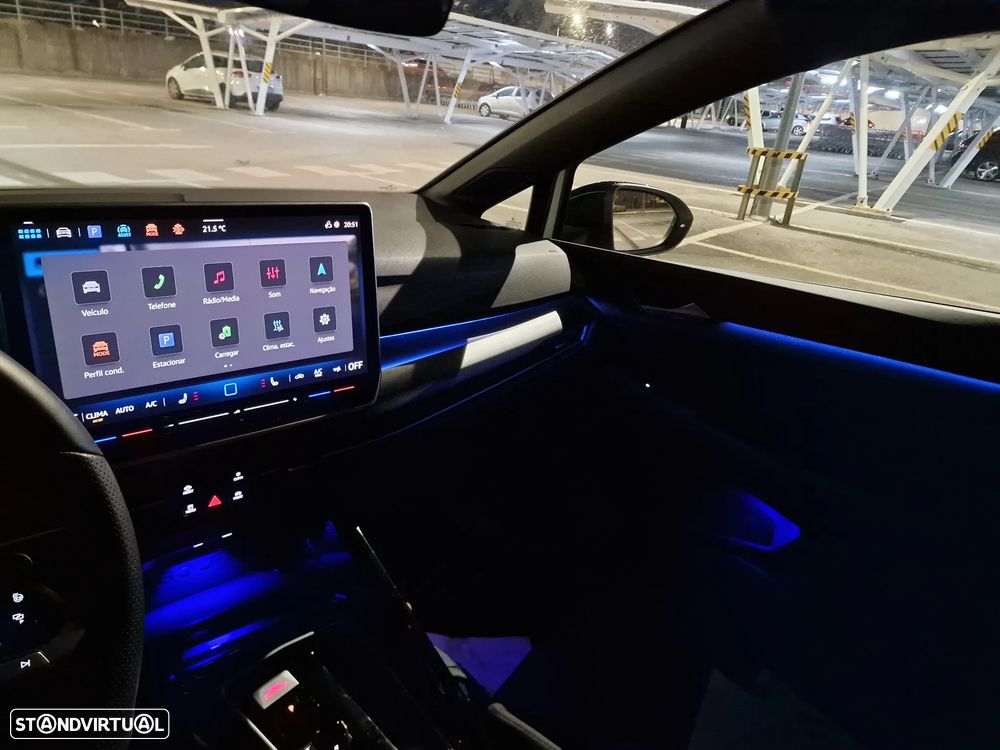 Volkswagen Golf 1.5 eHybrid OPF DSG GTE — fotografia 32