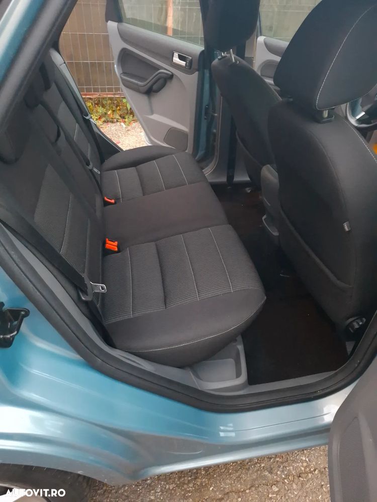 Ford Focus 1.6 16V Titanium - 7