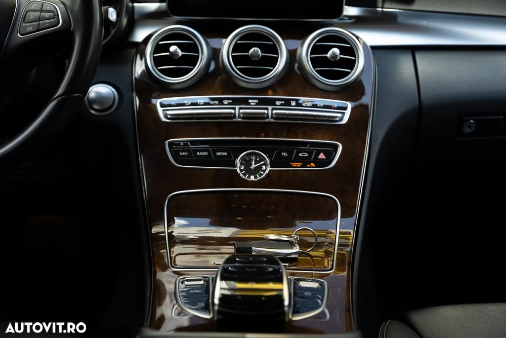Mercedes-Benz C - 25