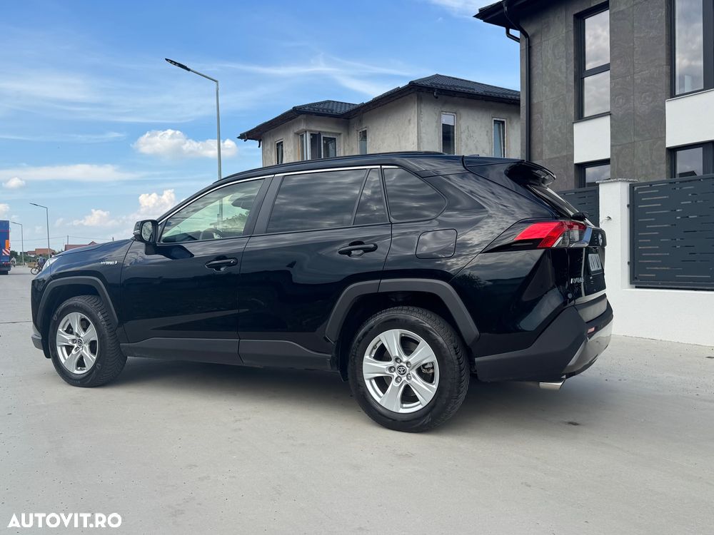 Toyota RAV4 - 18