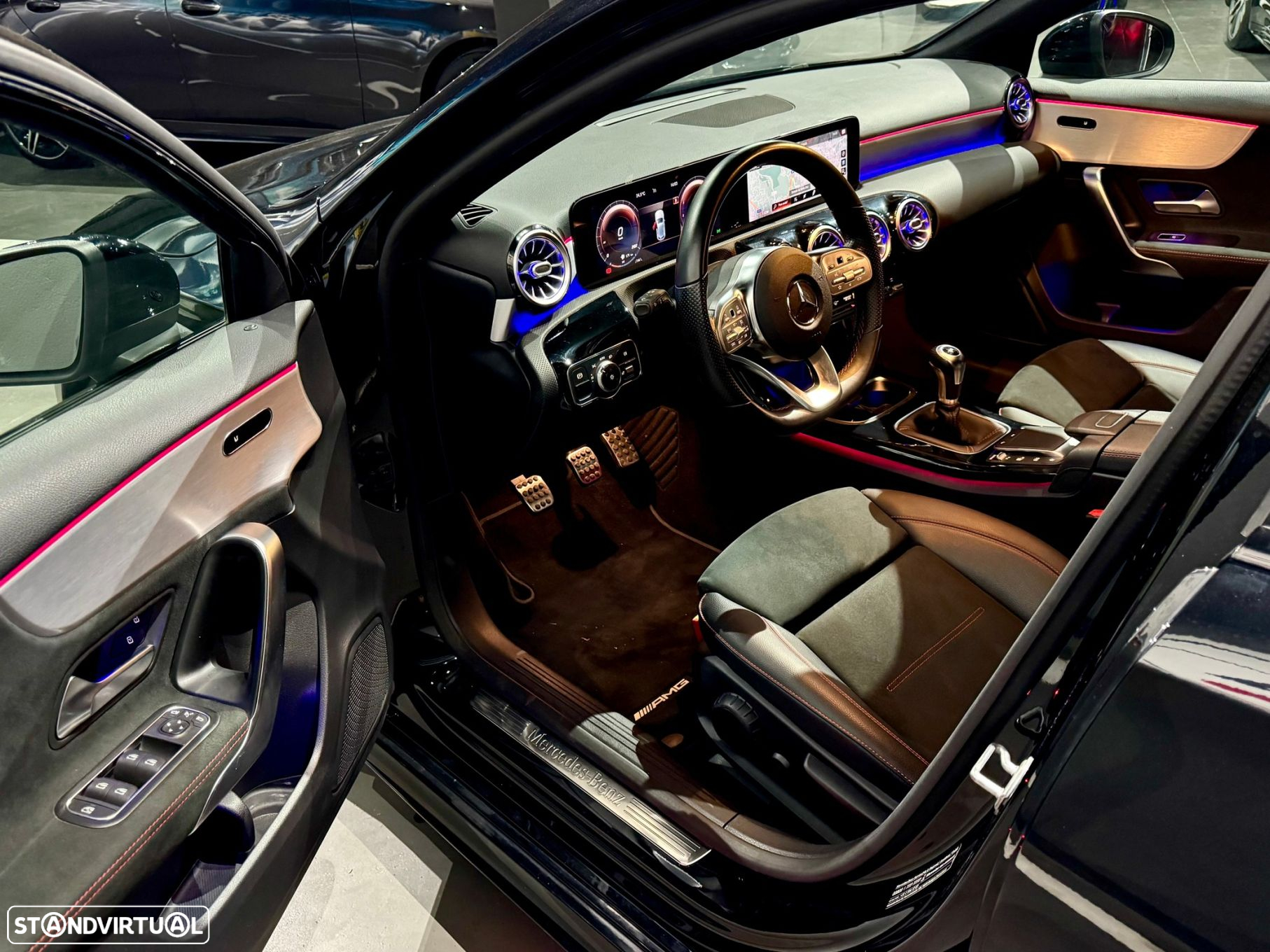Mercedes-Benz A 180 AMG Line - 8