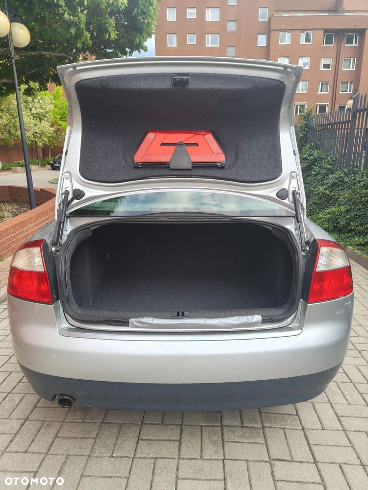 Audi A4 Limousine - 21
