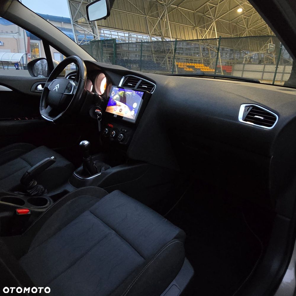 Citroën C4 VTi 120 Exclusive - 24