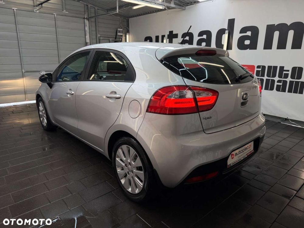 Kia Rio - 6