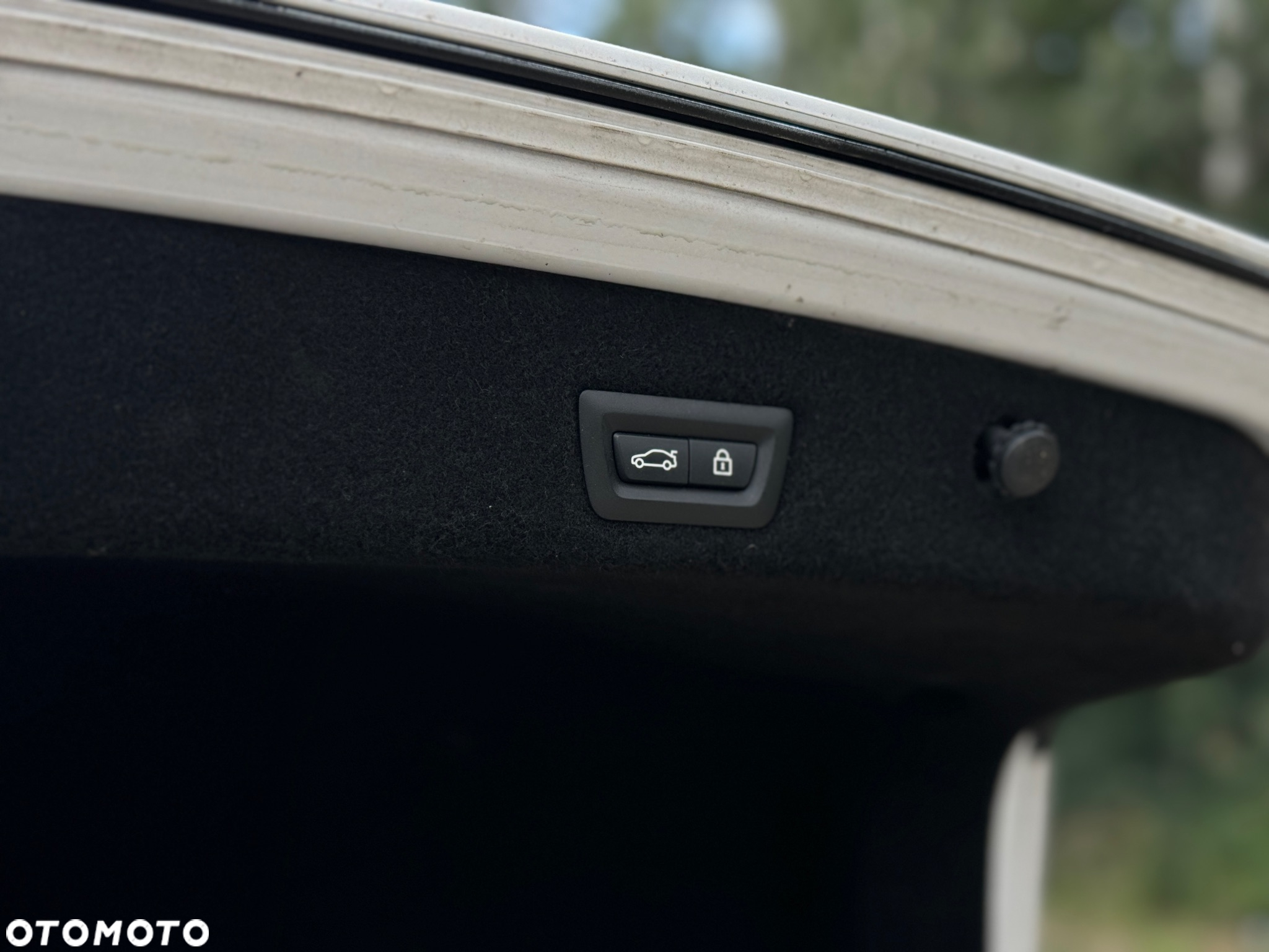 BMW Seria 7 750Li - 32