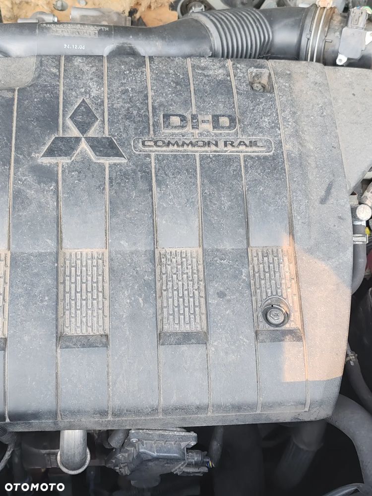 Mitsubishi Outlander 2.2 DI-D 4WD Instyle - 15