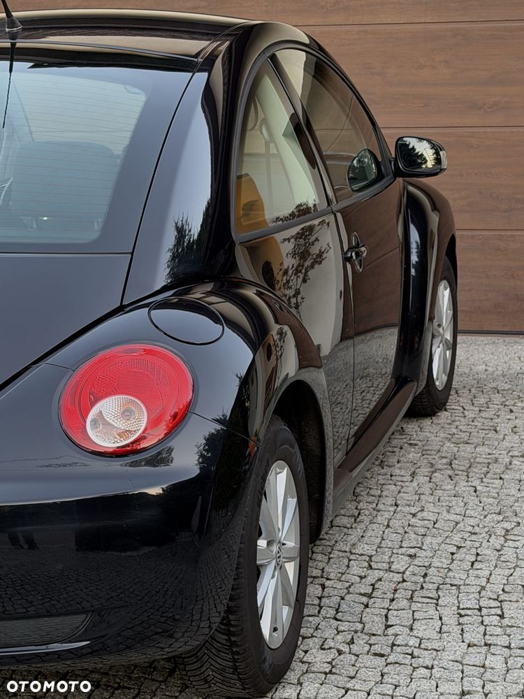 Volkswagen New Beetle - 15
