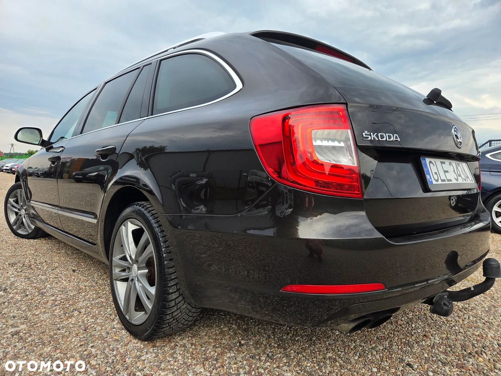 Skoda Superb 2.0 TDI DSG Exclusive - 20