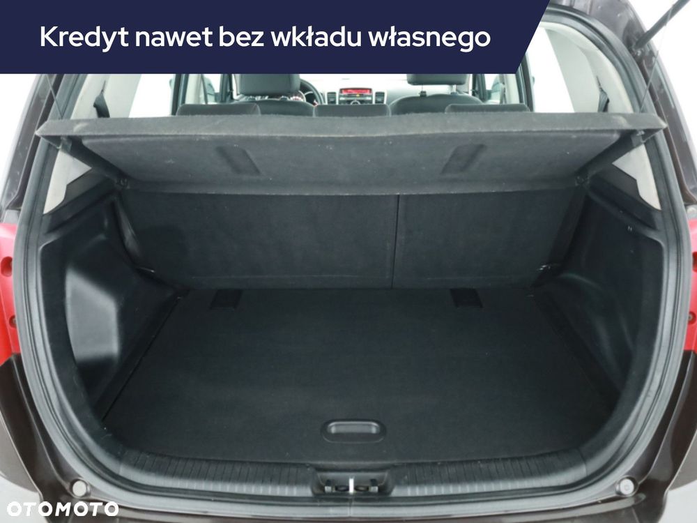 Kia Venga - 11