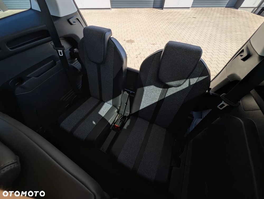 Peugeot 5008 2.0 BlueHDI Allure S&S - 38