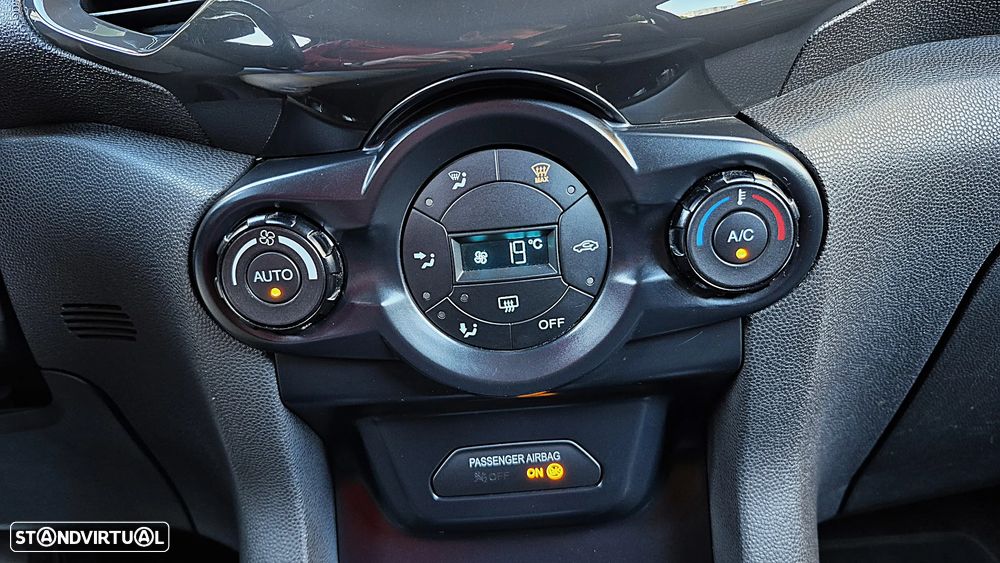 Ford EcoSport 1.0 EcoBoost Titanium - 12
