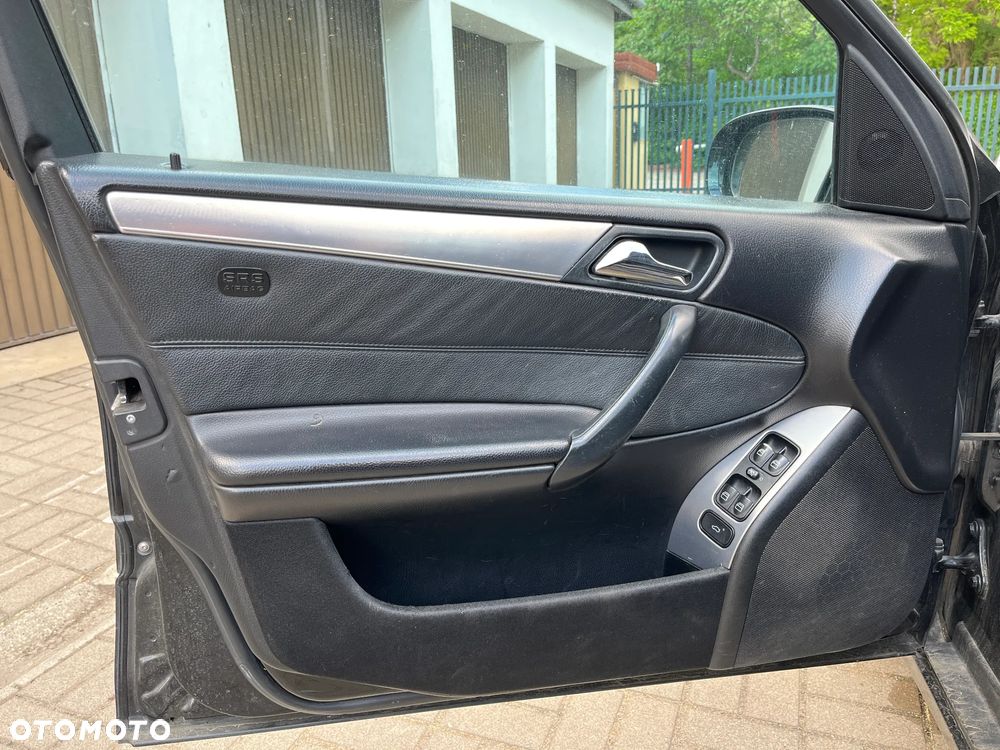 Mercedes-Benz Klasa C 220 CDI Automatik Avantgarde - 19