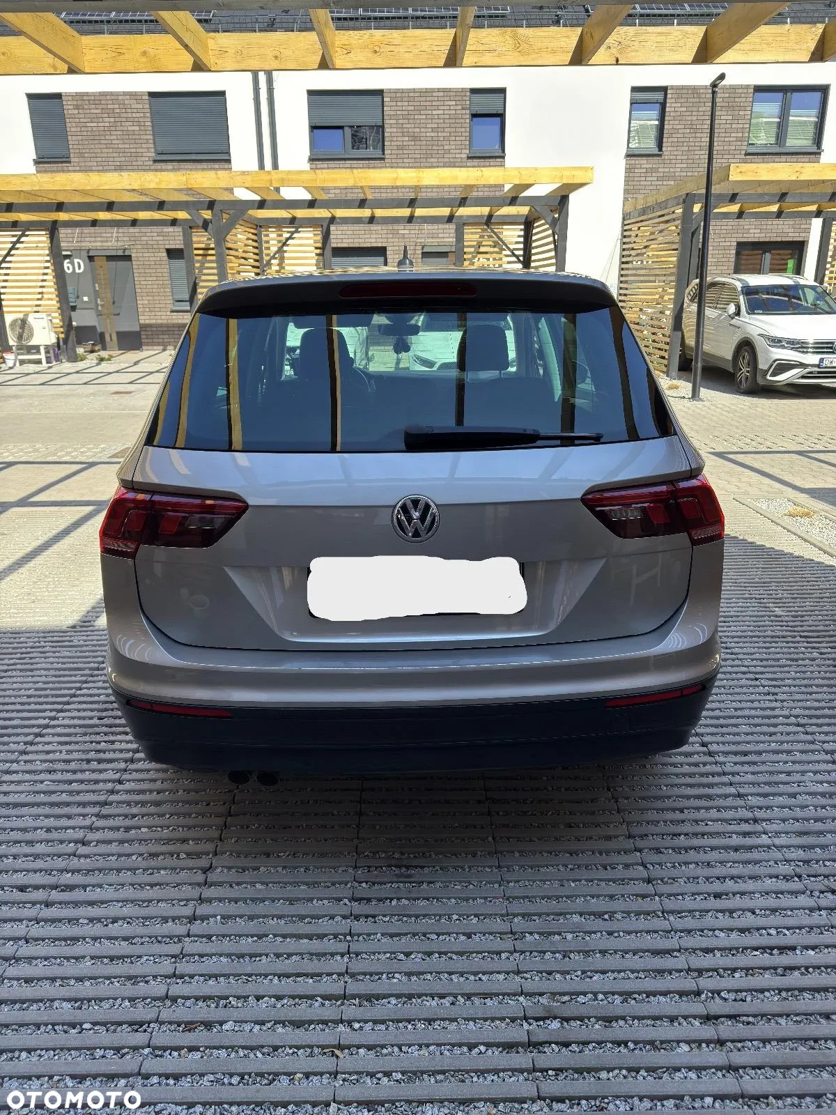 Volkswagen Tiguan - 5