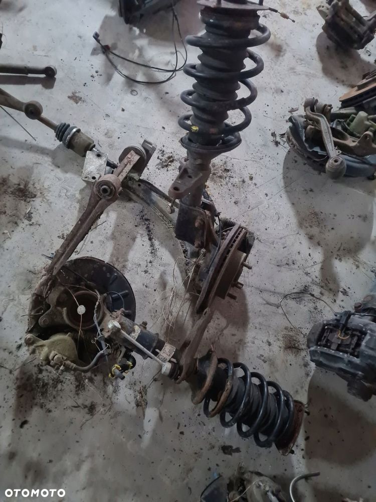 Mcpherson zwrotnica prawy lub lewy Land Rover Freelander - 1