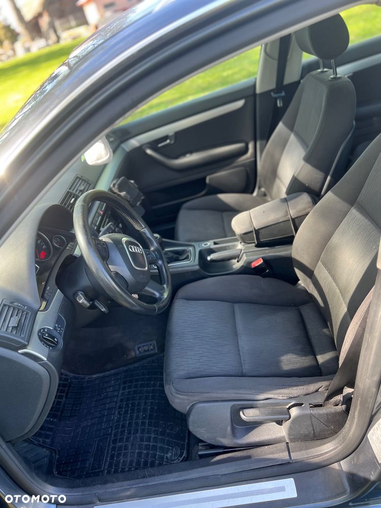 Audi A4 Avant 2.0 TDI - 7